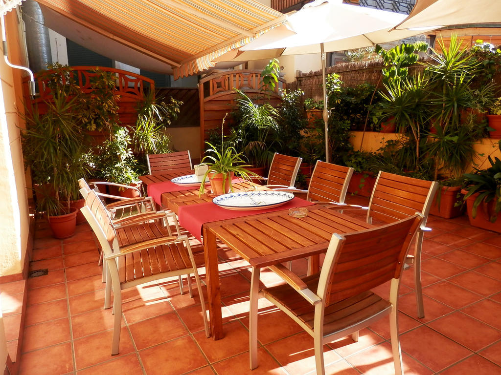 Barcelona Central Garden Hostal Εξωτερικό φωτογραφία