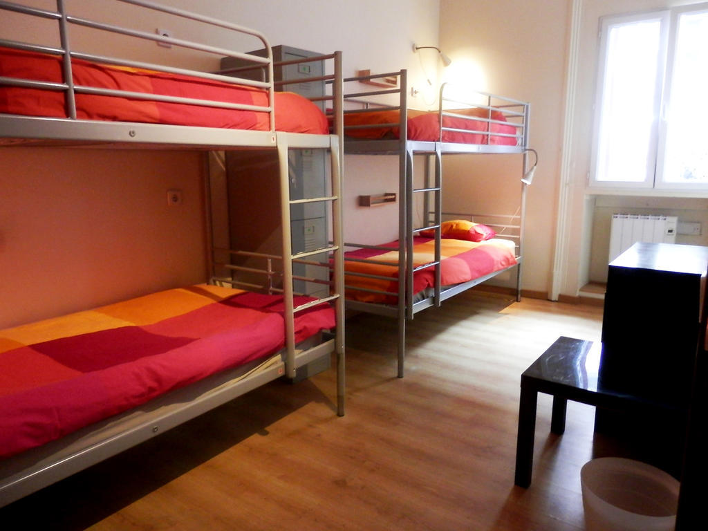 Barcelona Central Garden Hostal Δωμάτιο φωτογραφία