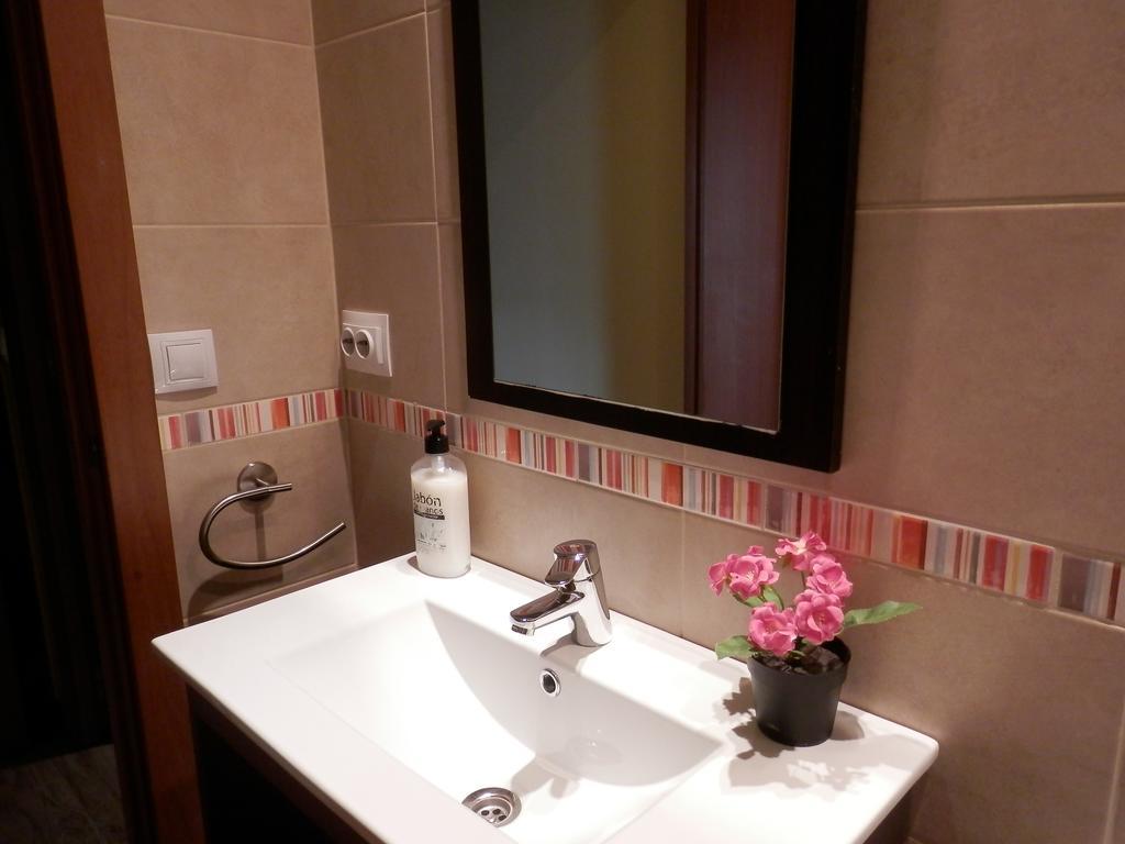 Barcelona Central Garden Hostal Εξωτερικό φωτογραφία