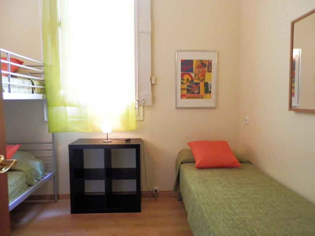 Barcelona Central Garden Hostal Εξωτερικό φωτογραφία