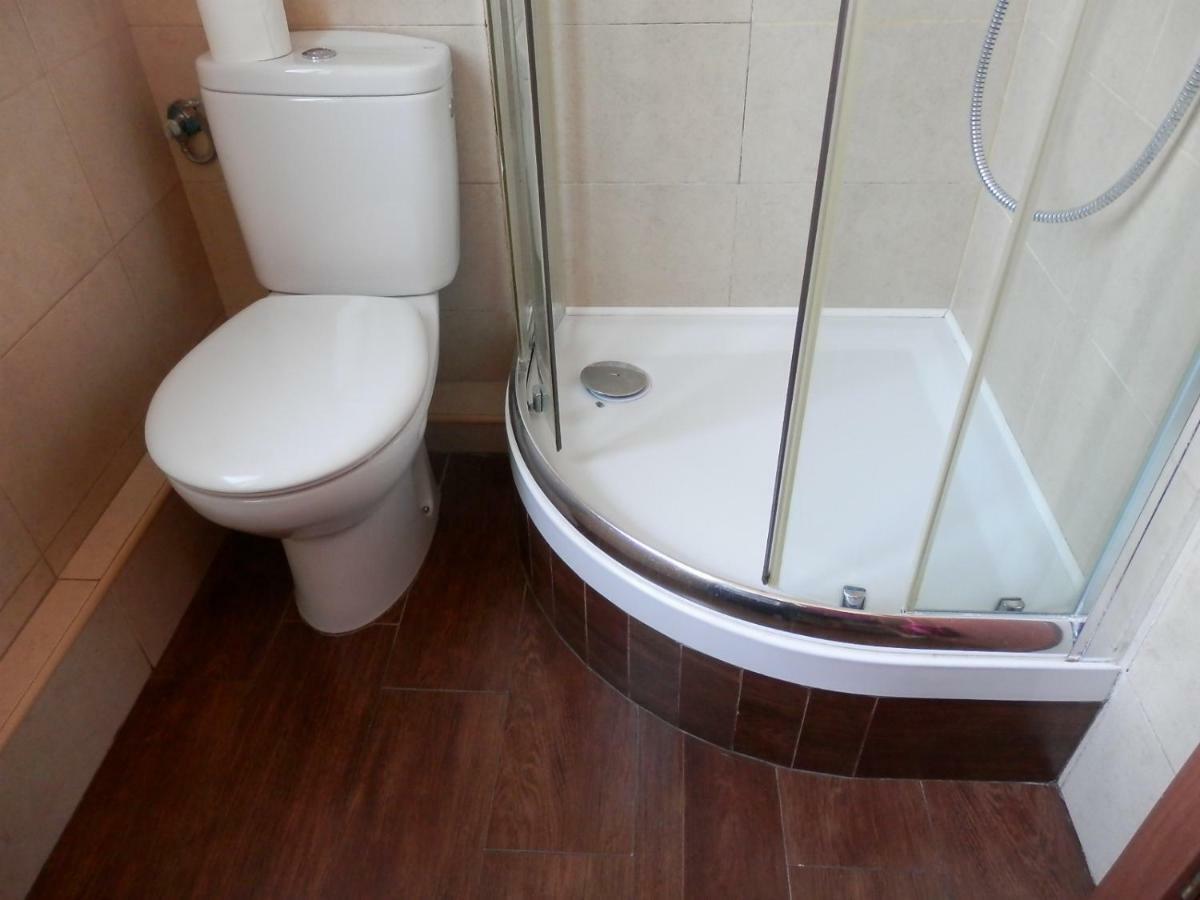 Barcelona Central Garden Hostal Εξωτερικό φωτογραφία