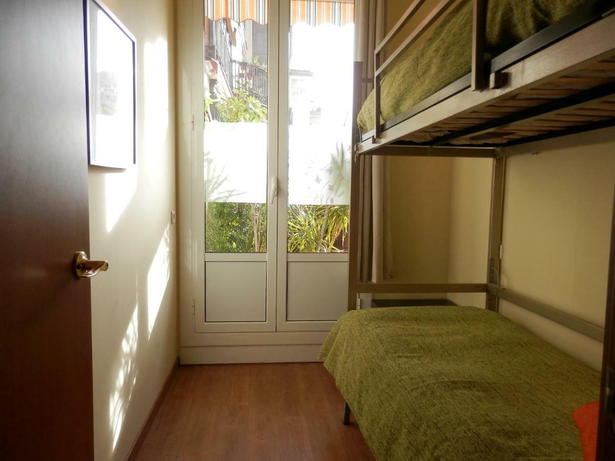 Barcelona Central Garden Hostal Εξωτερικό φωτογραφία